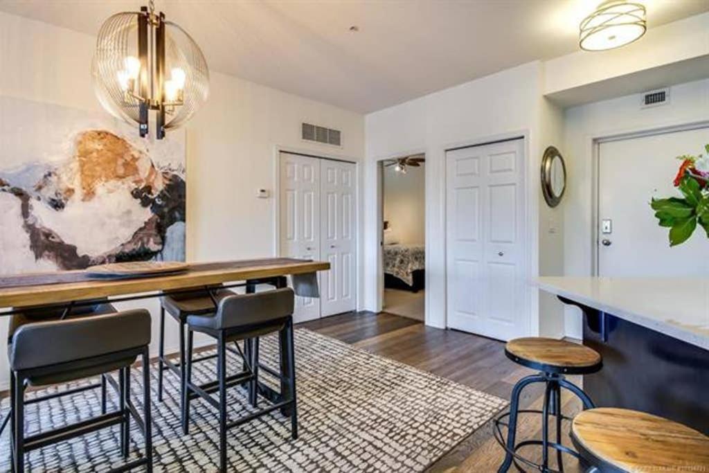Tranquil Waterfront Condo Kelowna Buitenkant foto